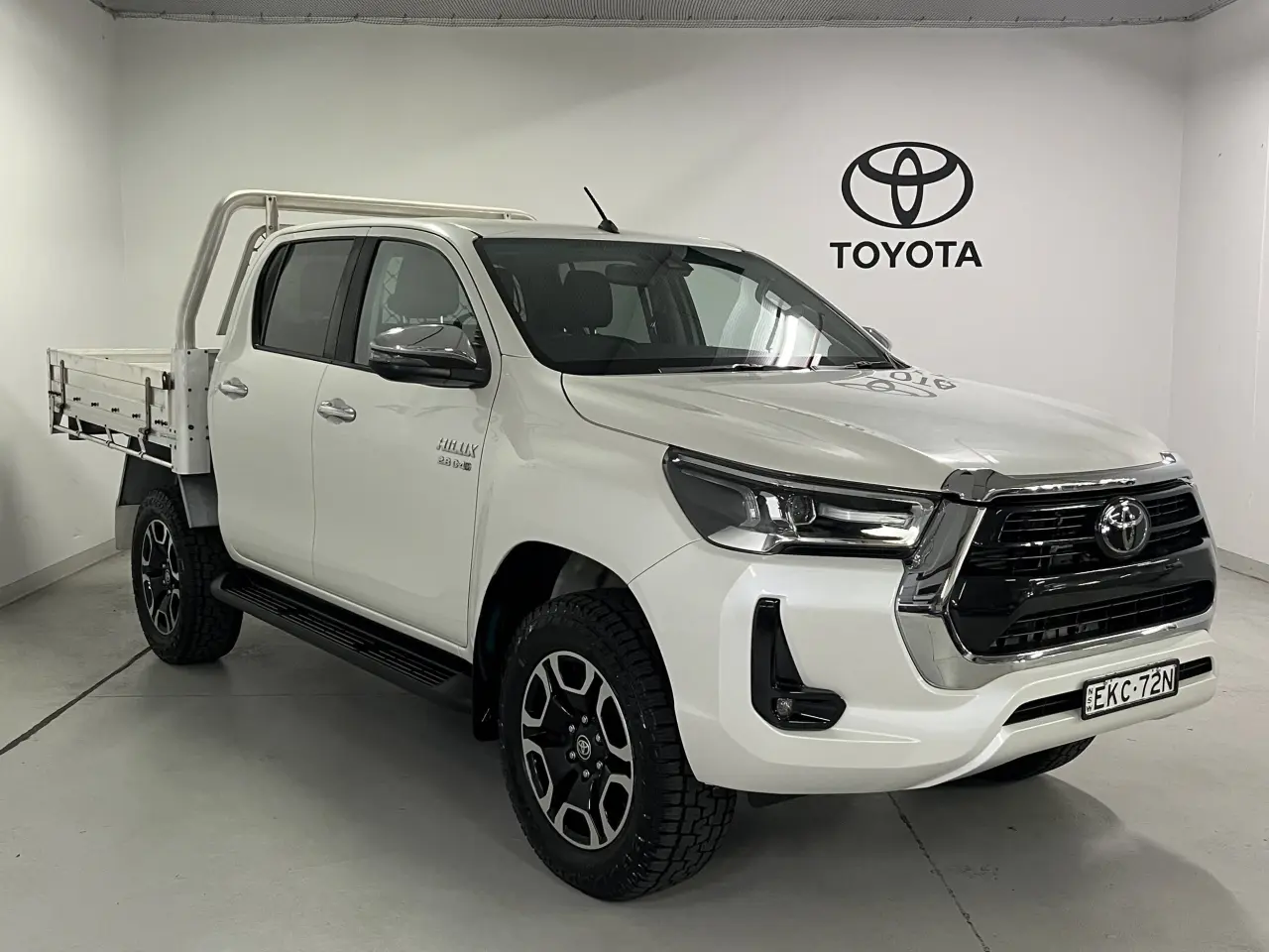 2020 Toyota Hilux Gallery Image 2