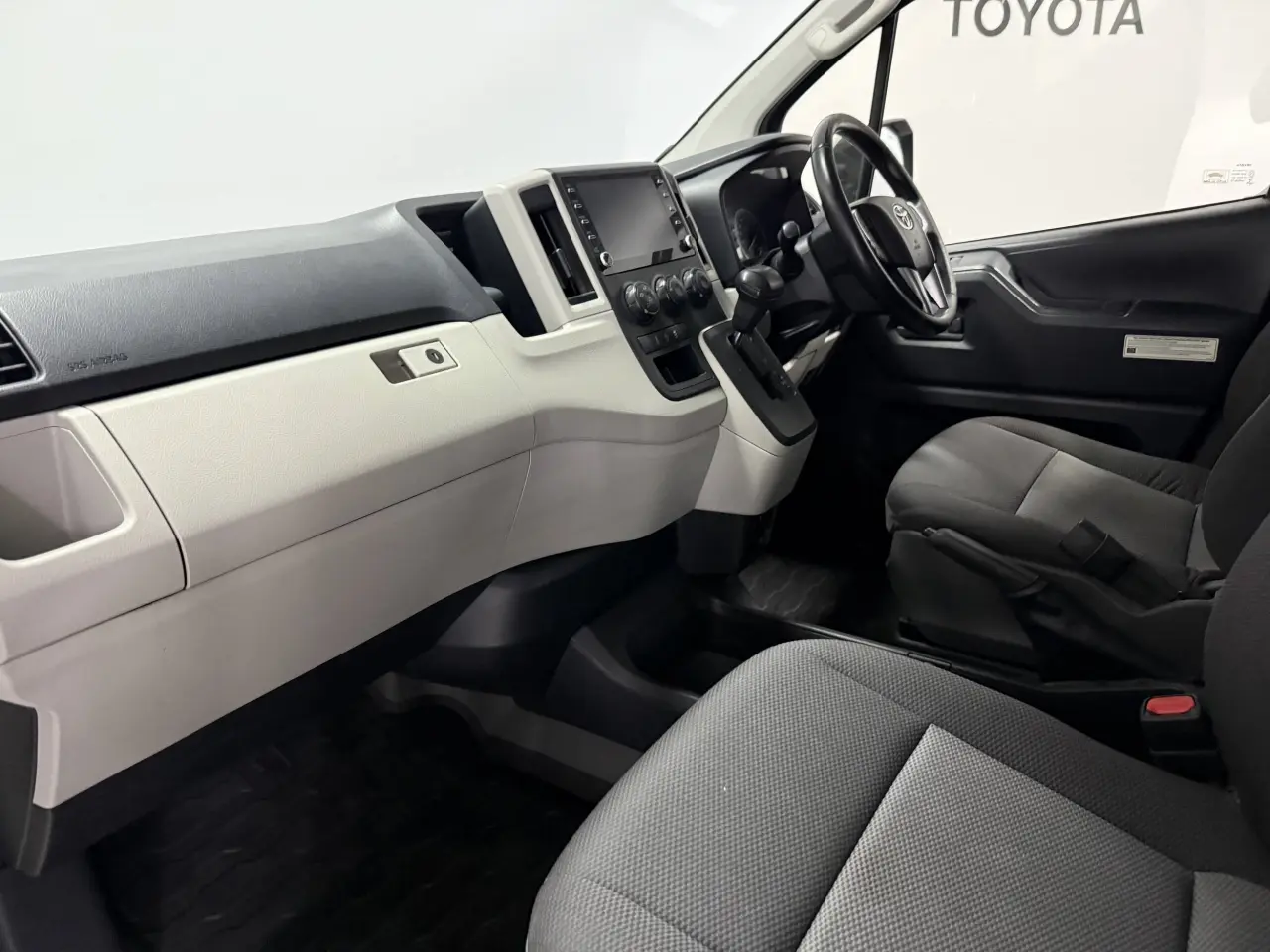 2020 Toyota Hiace Gallery Image 15