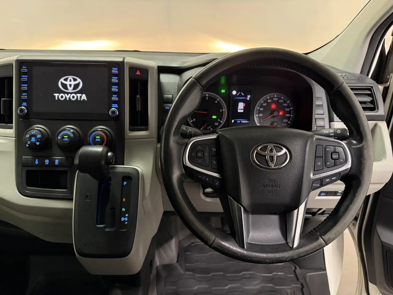 2020 Toyota Hiace Gallery Image 17