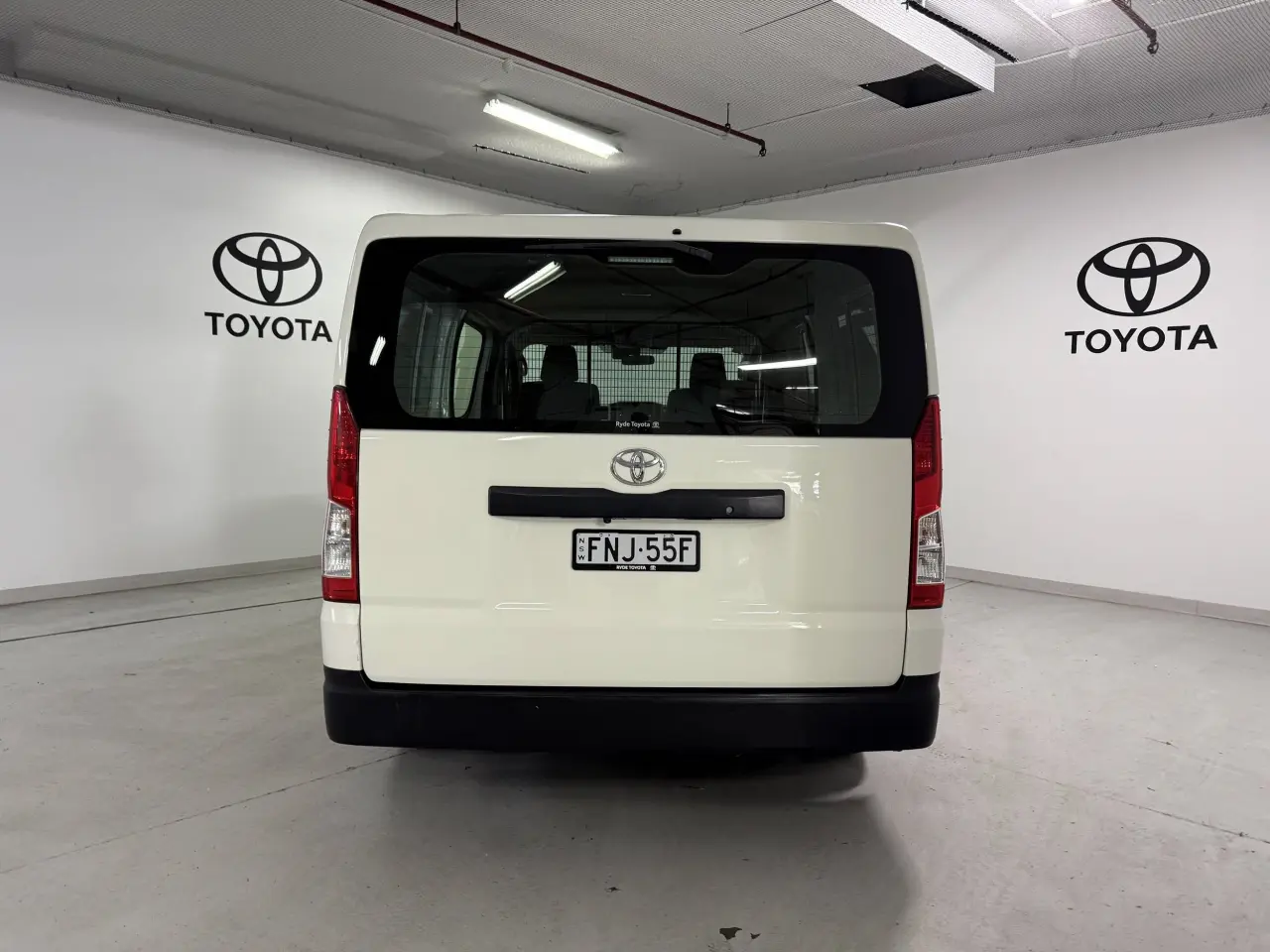 2020 Toyota Hiace Gallery Image 6