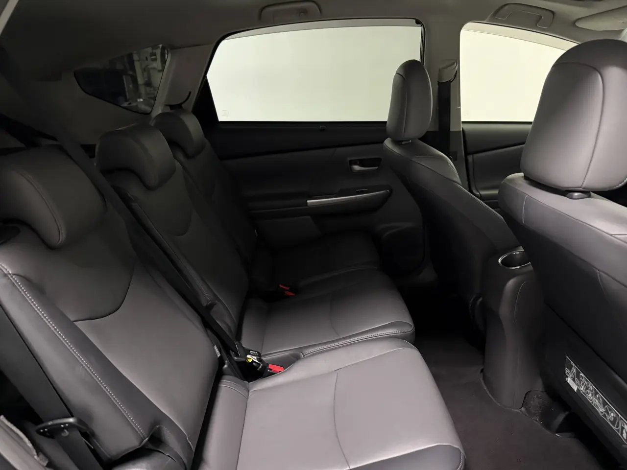 2012 Toyota Prius V Gallery Image 10