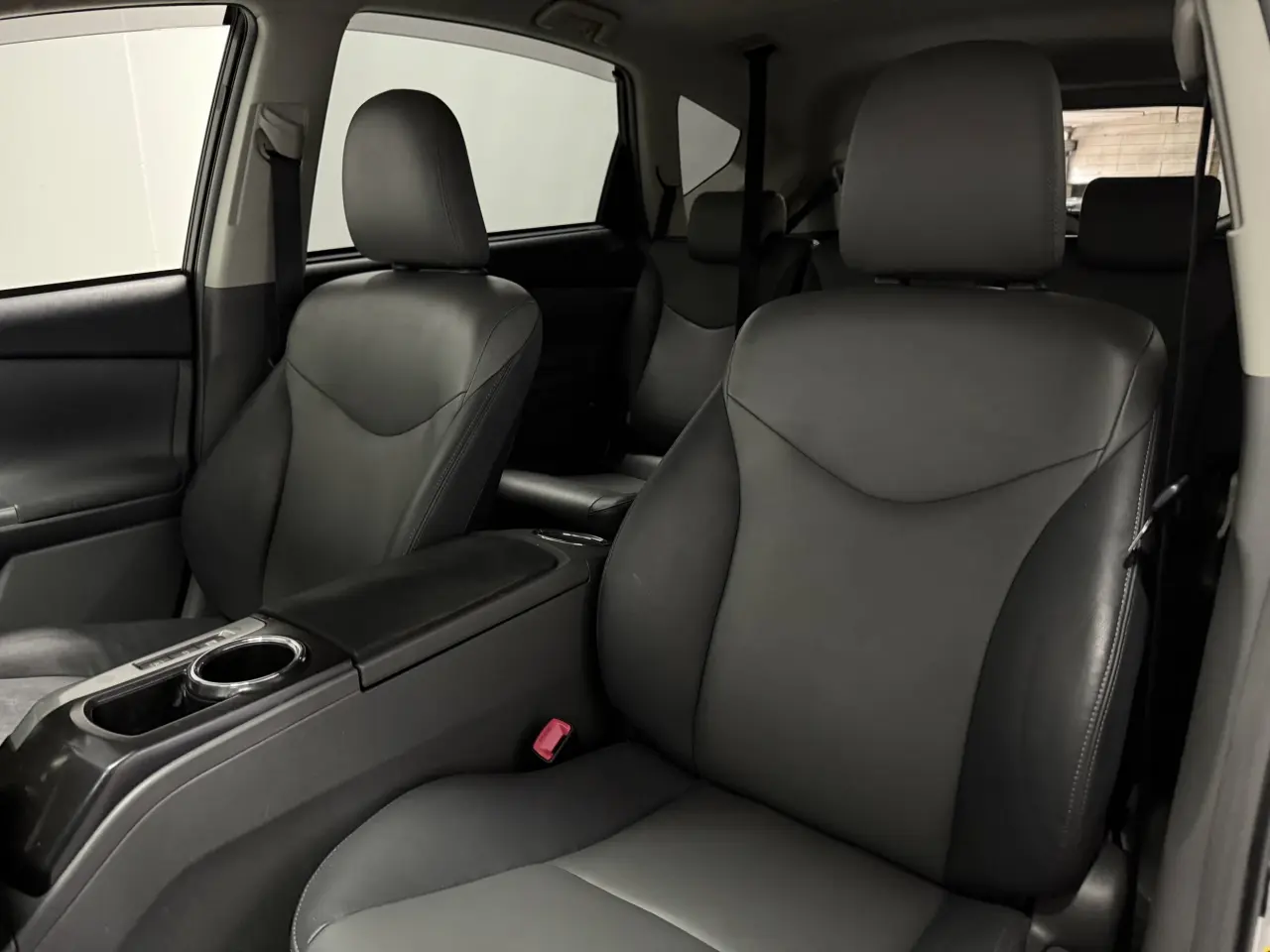 2012 Toyota Prius V Gallery Image 14