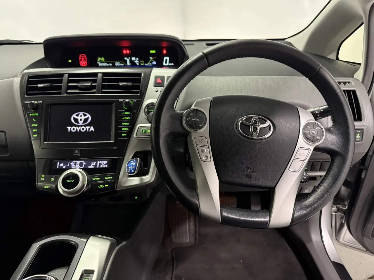 2012 Toyota Prius V Gallery Image 15