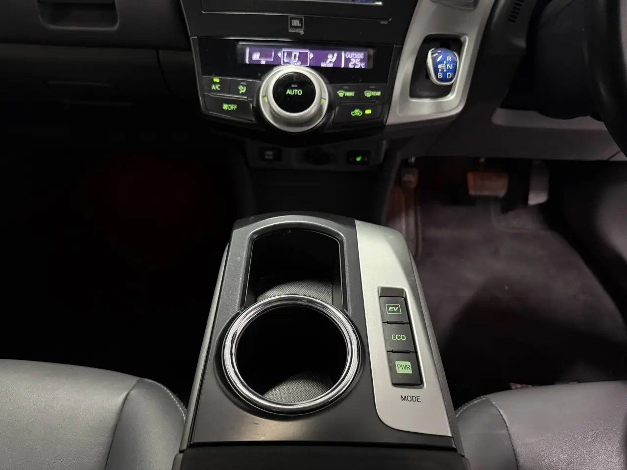 2012 Toyota Prius V Gallery Image 18