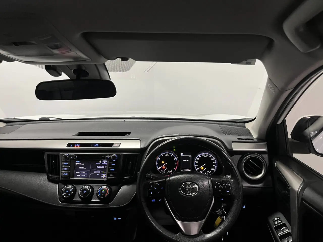 2018 Toyota Rav4 Gallery Image 15