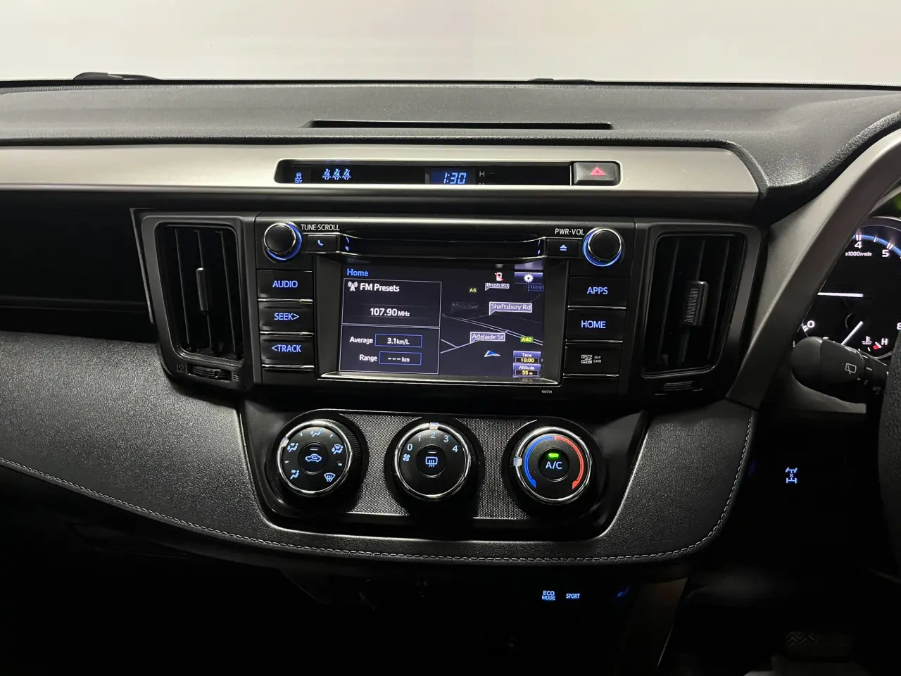 2018 Toyota Rav4 Gallery Image 17