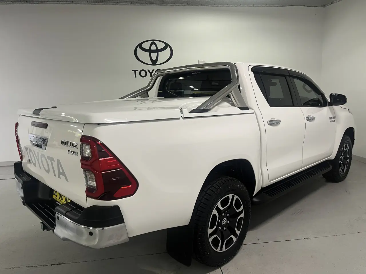 2023 Toyota Hilux Gallery Image 5