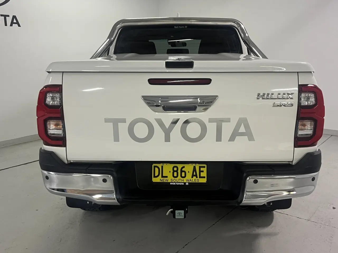 2023 Toyota Hilux Gallery Image 6