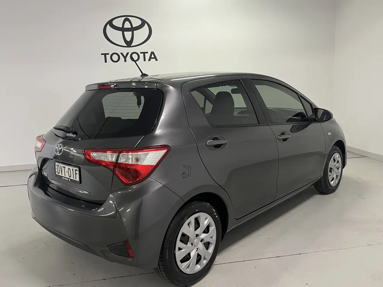 2018 Toyota Yaris Gallery Image 5