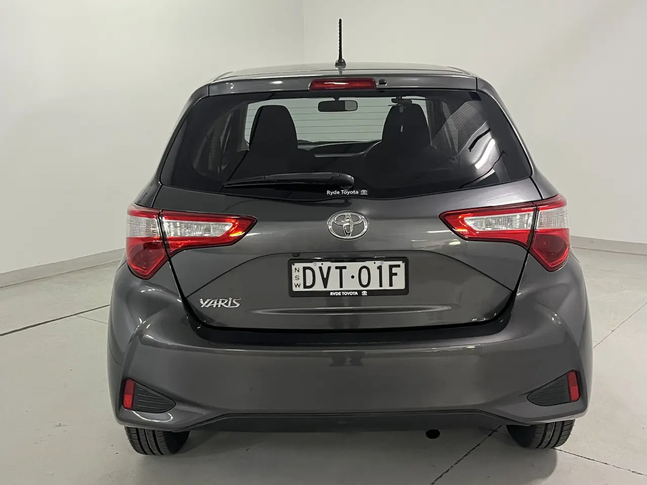 2018 Toyota Yaris Gallery Image 6