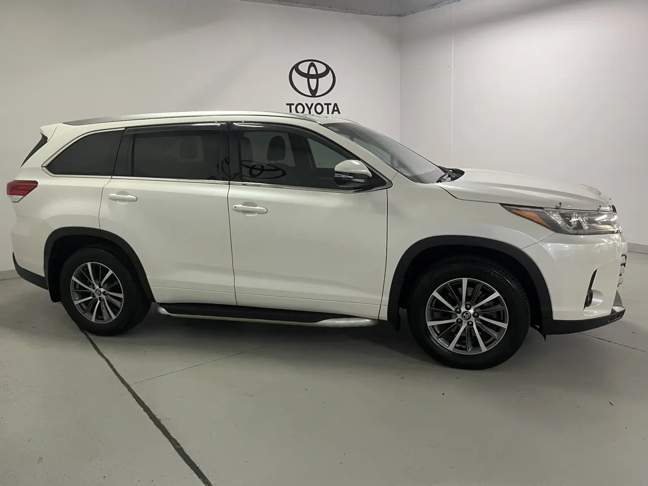 2018 Toyota Kluger Gallery Image 4