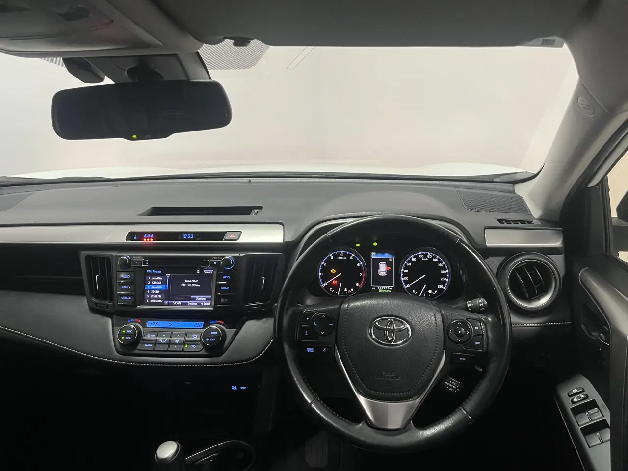 2017 Toyota Rav4 Gallery Image 15