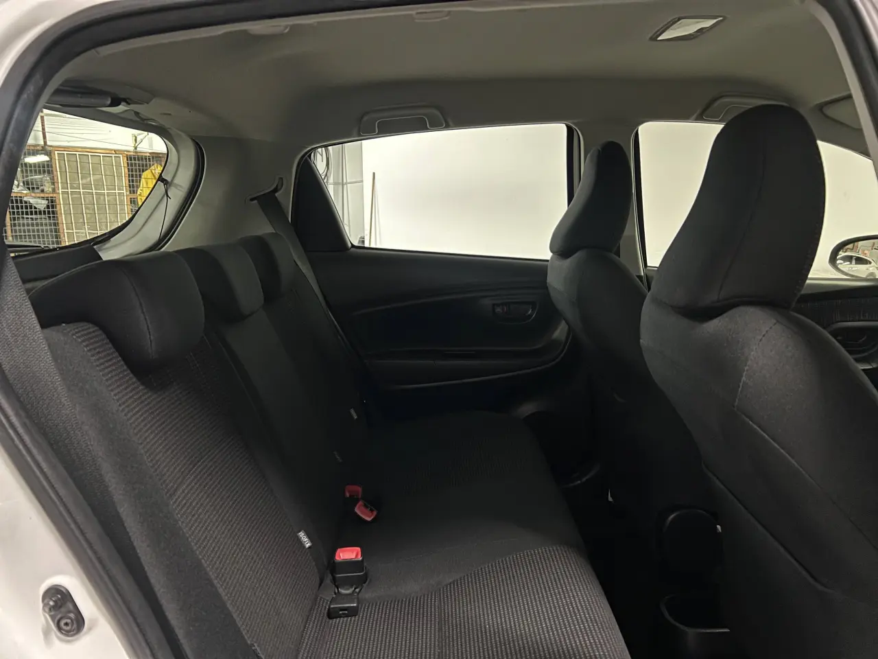 2017 TOYOTA YARIS Gallery Image 11