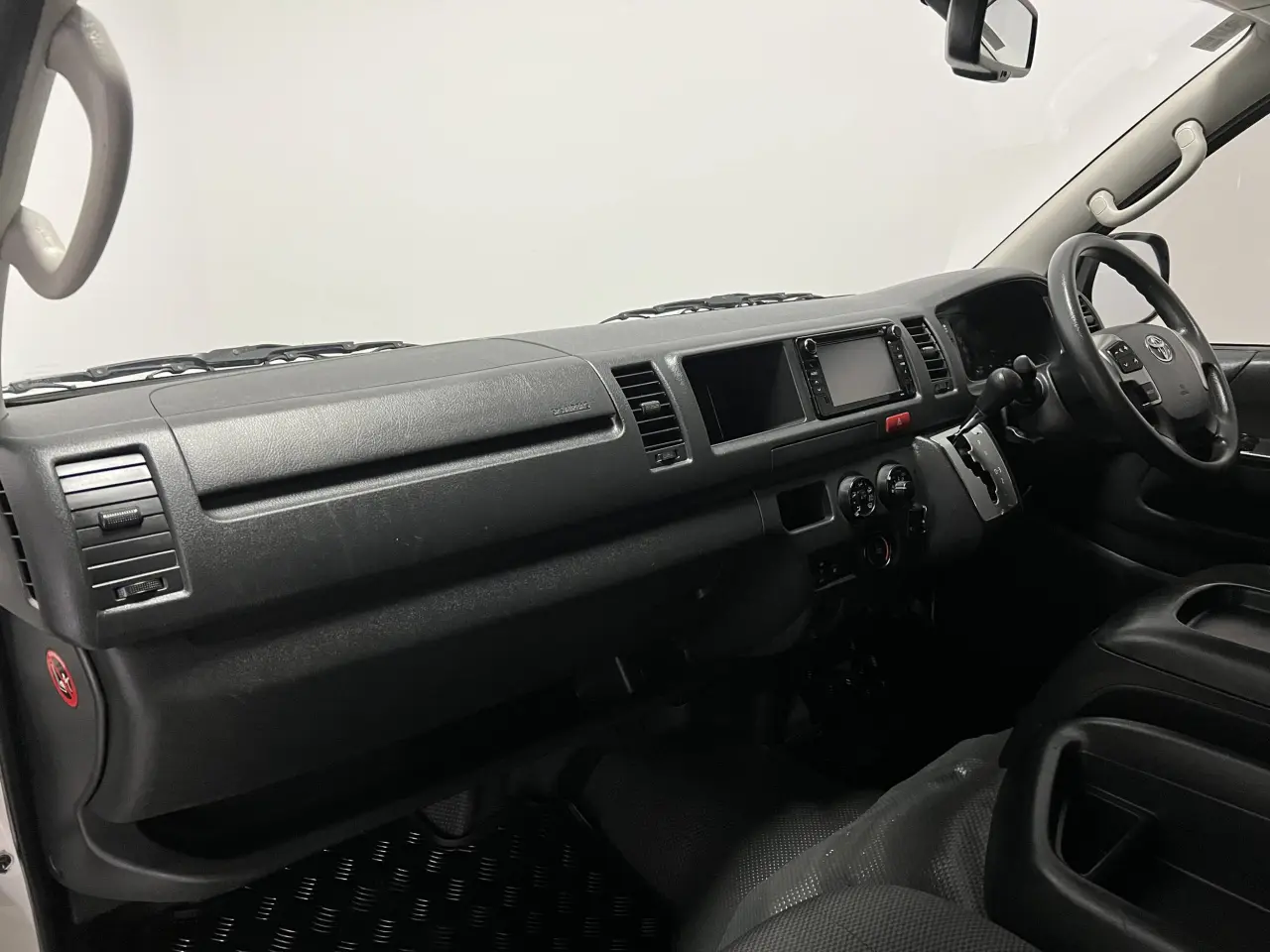 2019 TOYOTA HIACE Gallery Image 14