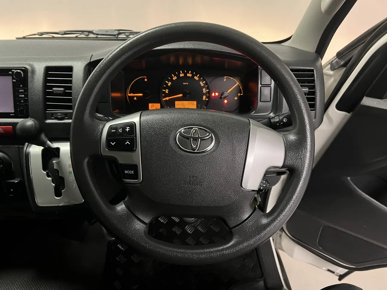 2019 TOYOTA HIACE Gallery Image 16
