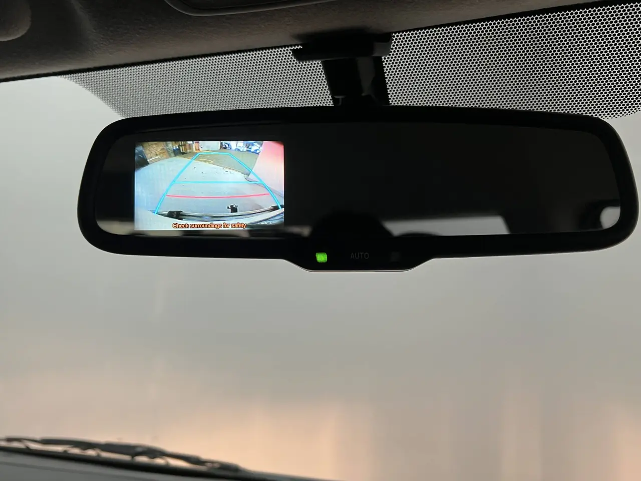 2019 TOYOTA HIACE Gallery Image 18