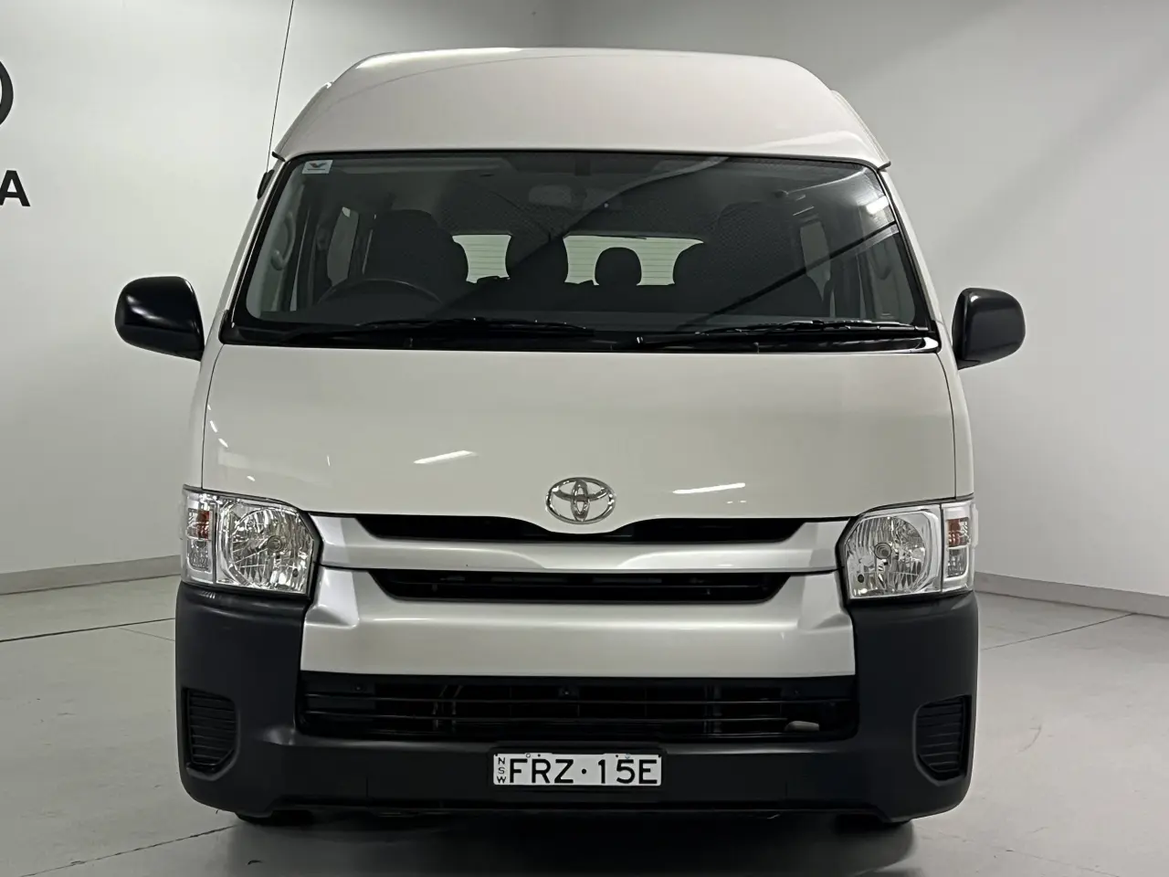 2019 TOYOTA HIACE Gallery Image 3