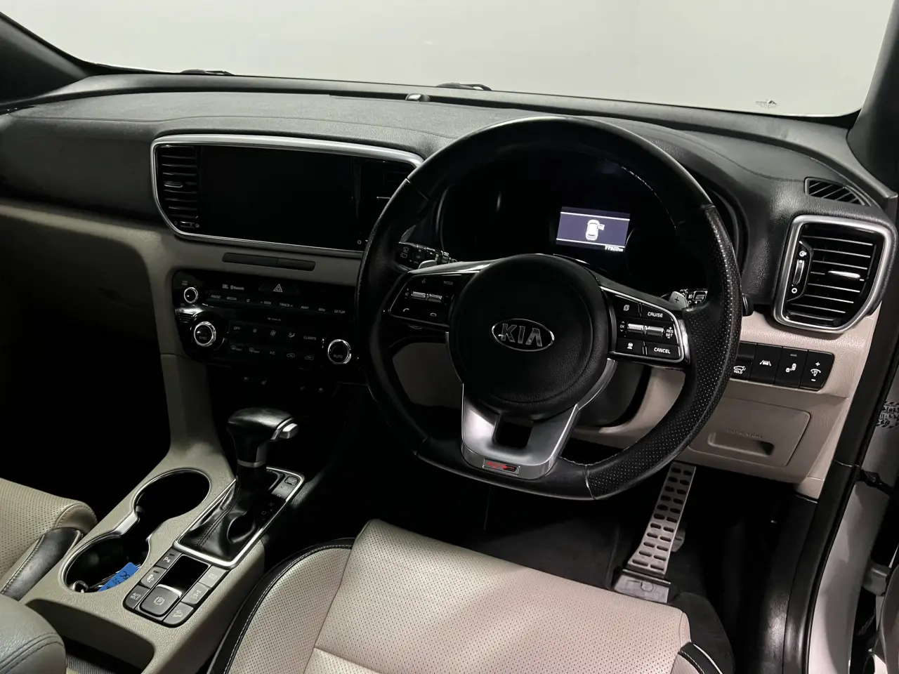 2018 KIA SPORTAGE Gallery Image 11