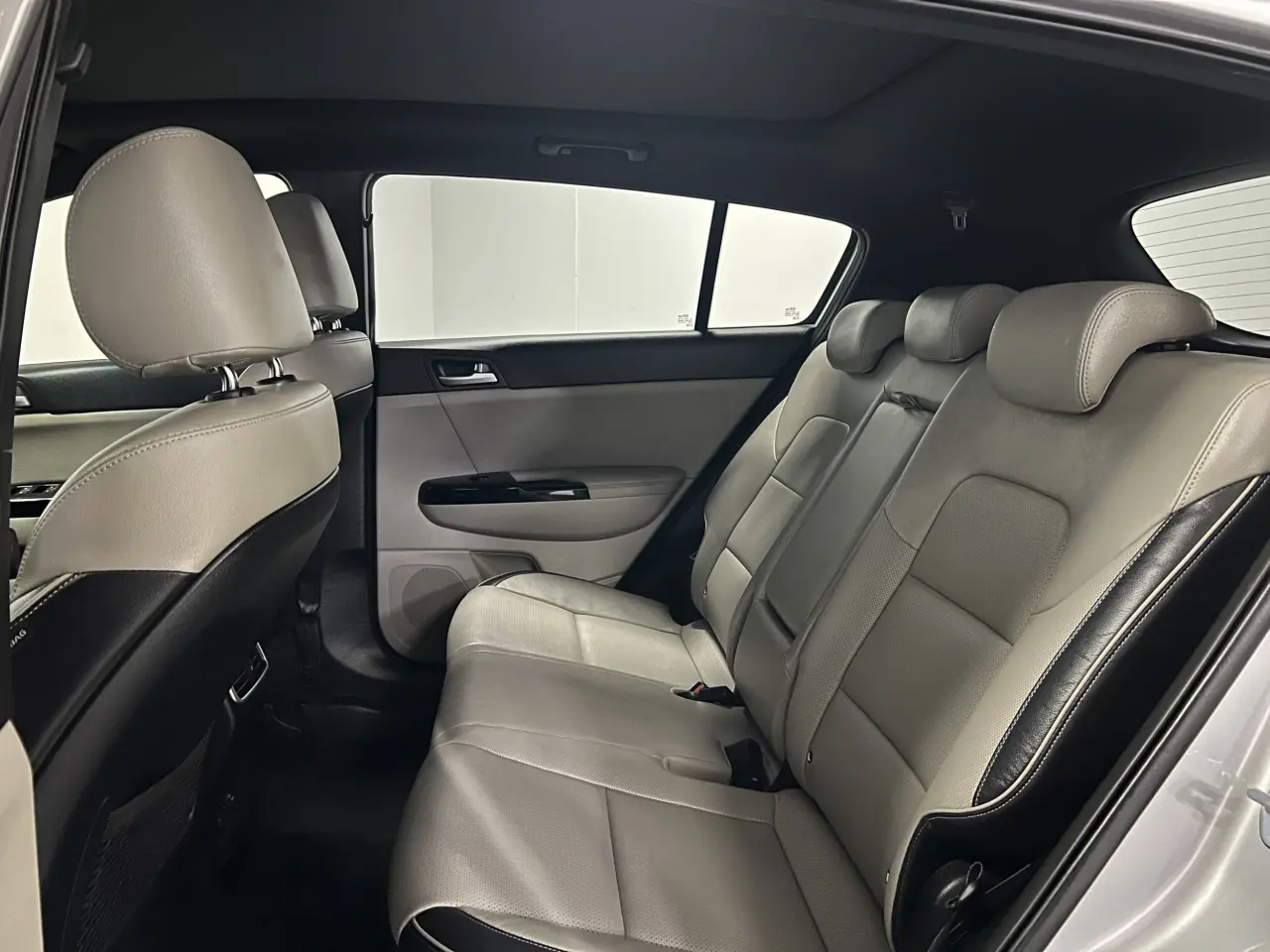 2018 KIA SPORTAGE Gallery Image 15