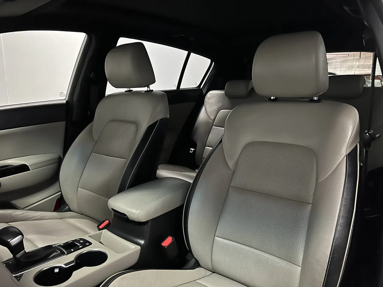 2018 KIA SPORTAGE Gallery Image 17