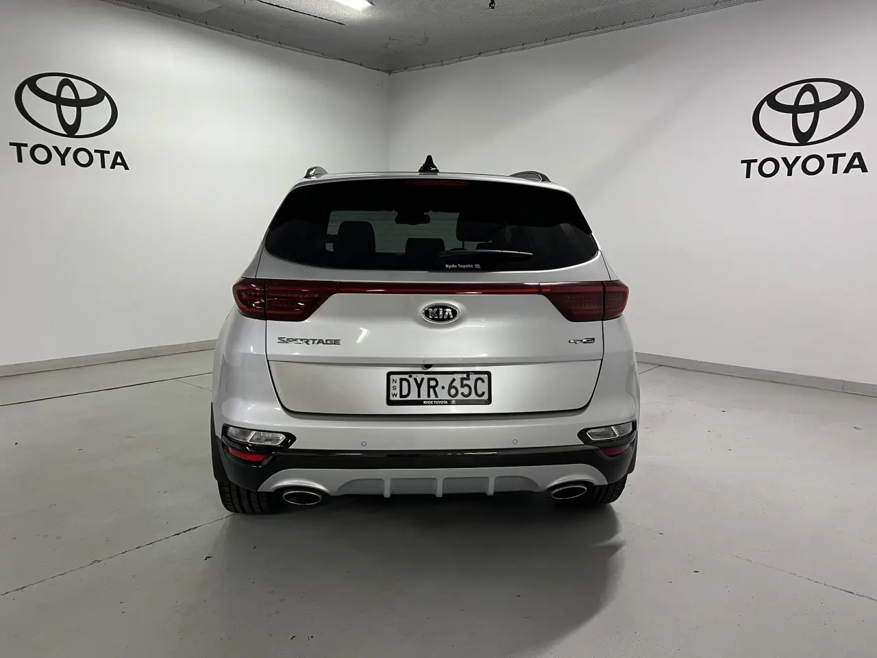 2018 KIA SPORTAGE Gallery Image 6
