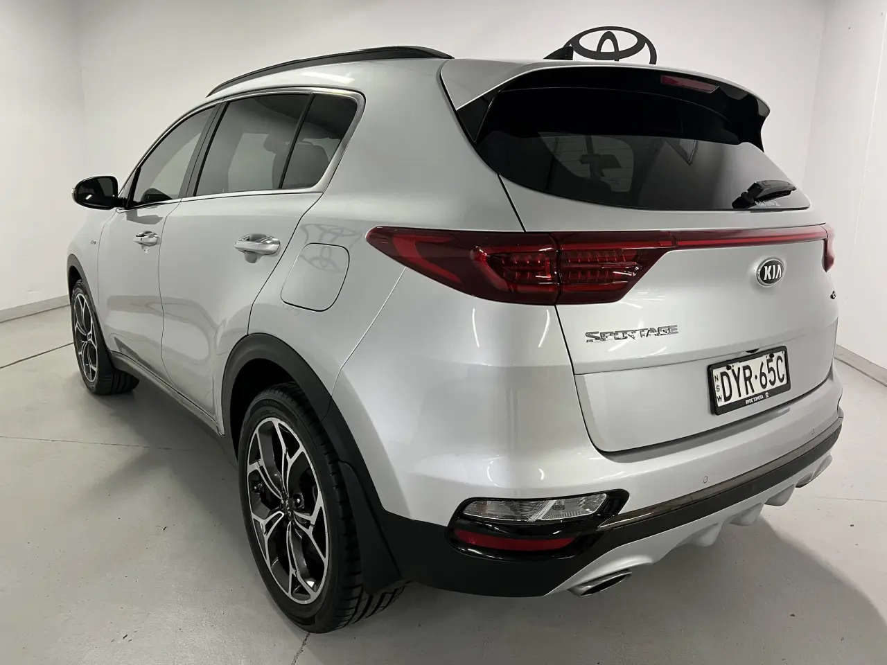 2018 KIA SPORTAGE Gallery Image 8