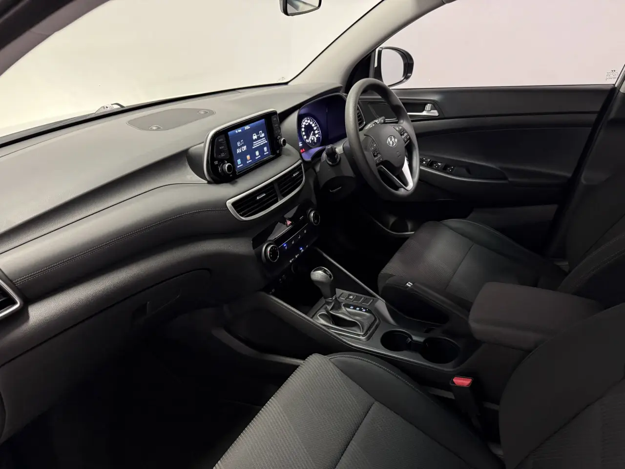 2018 HYUNDAI TUCSON Gallery Image 13