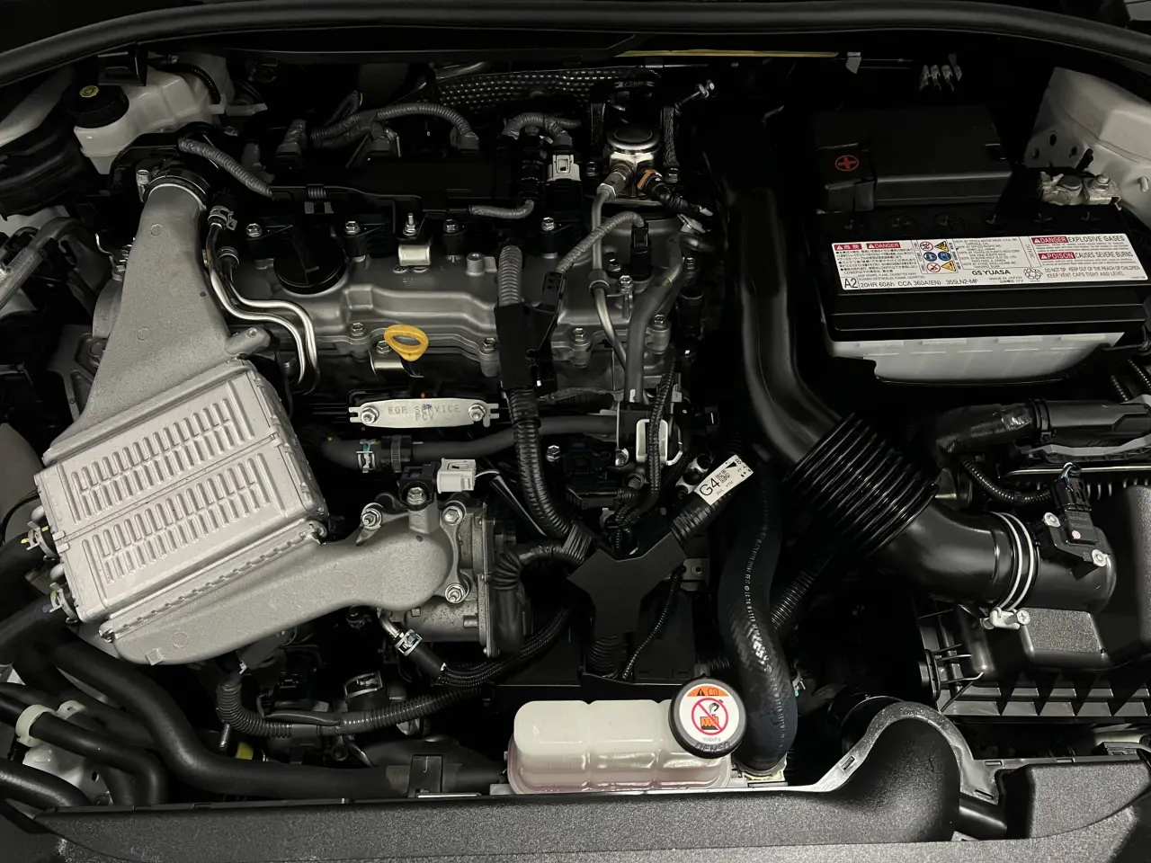 2019 TOYOTA C-HR Gallery Image 22
