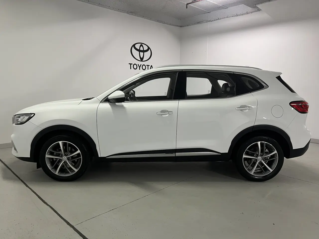 2022 MG HS Gallery Image 9