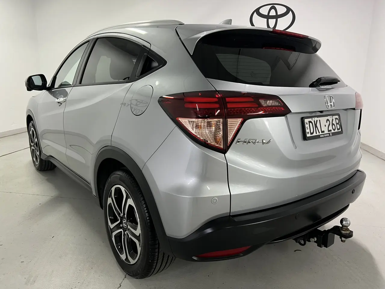 2016 HONDA HR-V Gallery Image 8