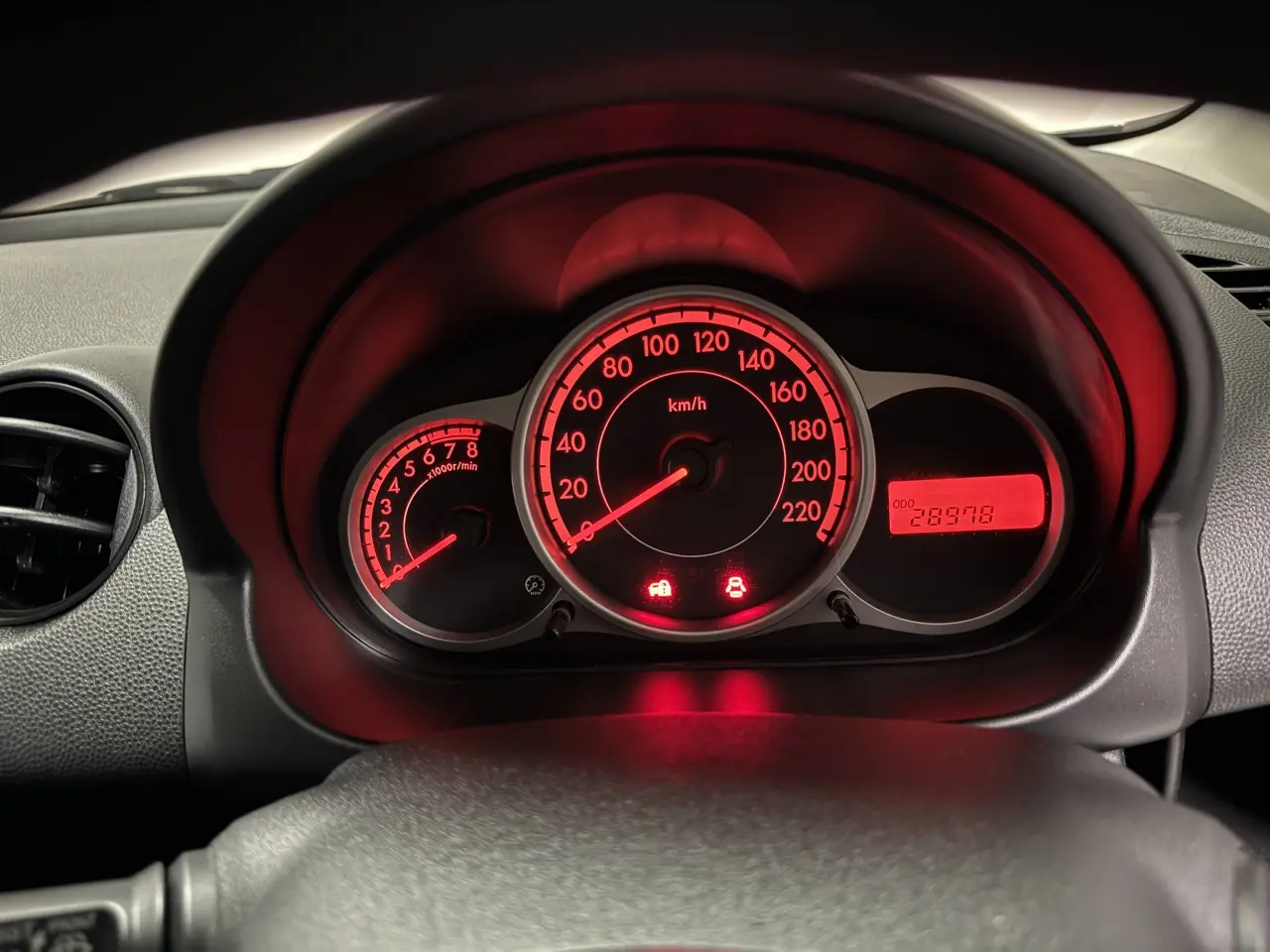 2014 MAZDA MAZDA2 Gallery Image 10