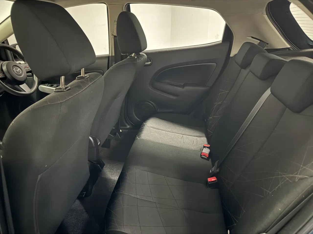 2014 MAZDA MAZDA2 Gallery Image 14