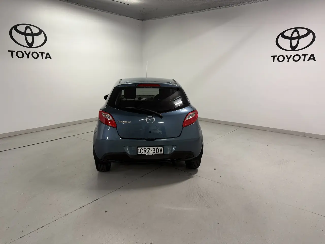 2014 MAZDA MAZDA2 Gallery Image 6
