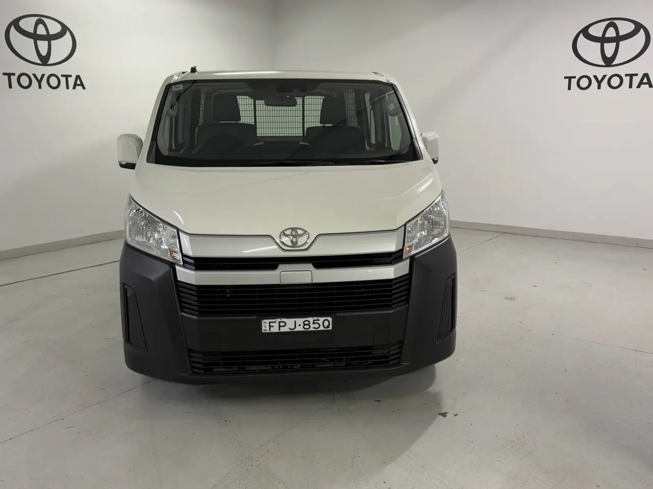2020 TOYOTA HIACE Gallery Image 2