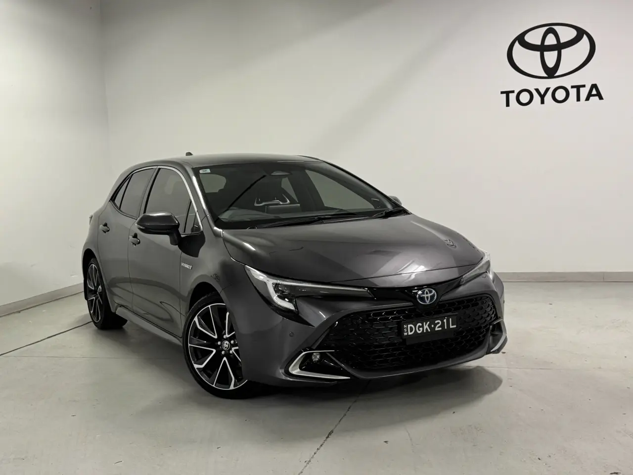 2023 TOYOTA COROLLA Gallery Image 1