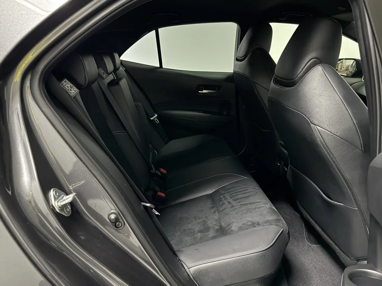 2023 TOYOTA COROLLA Gallery Image 10