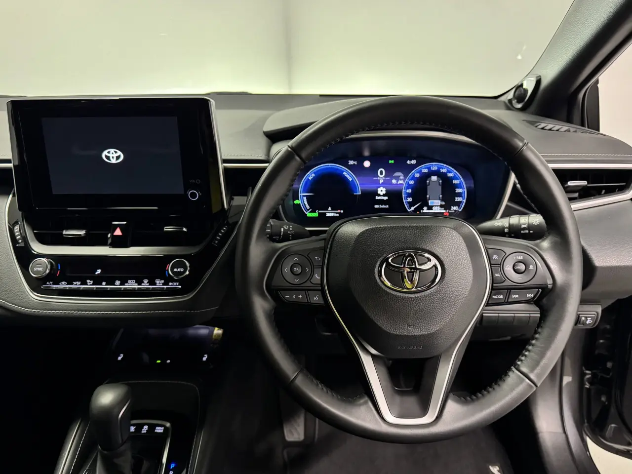 2023 TOYOTA COROLLA Gallery Image 15