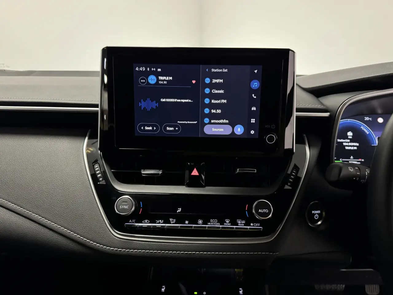 2023 TOYOTA COROLLA Gallery Image 17