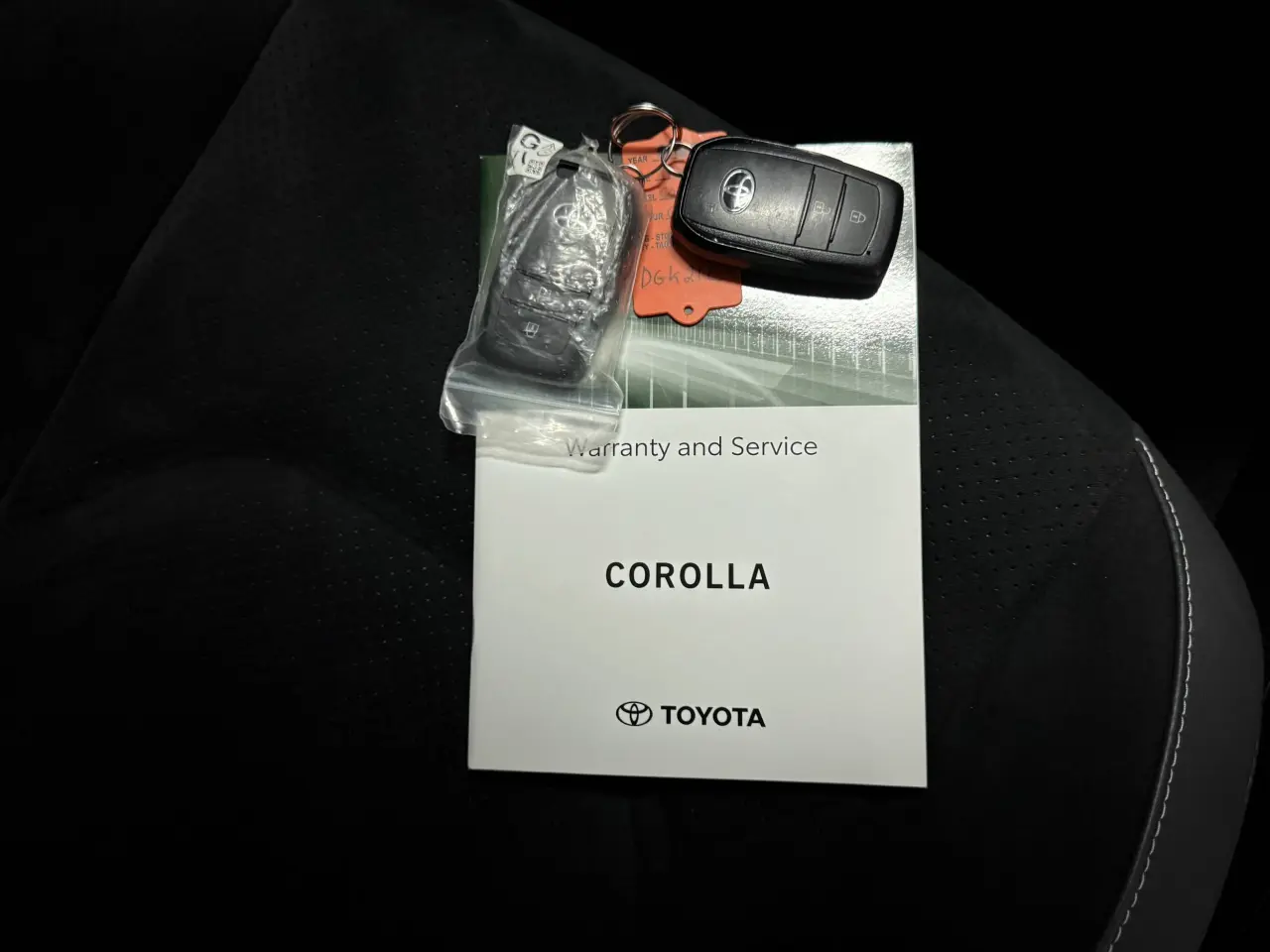 2023 TOYOTA COROLLA Gallery Image 19