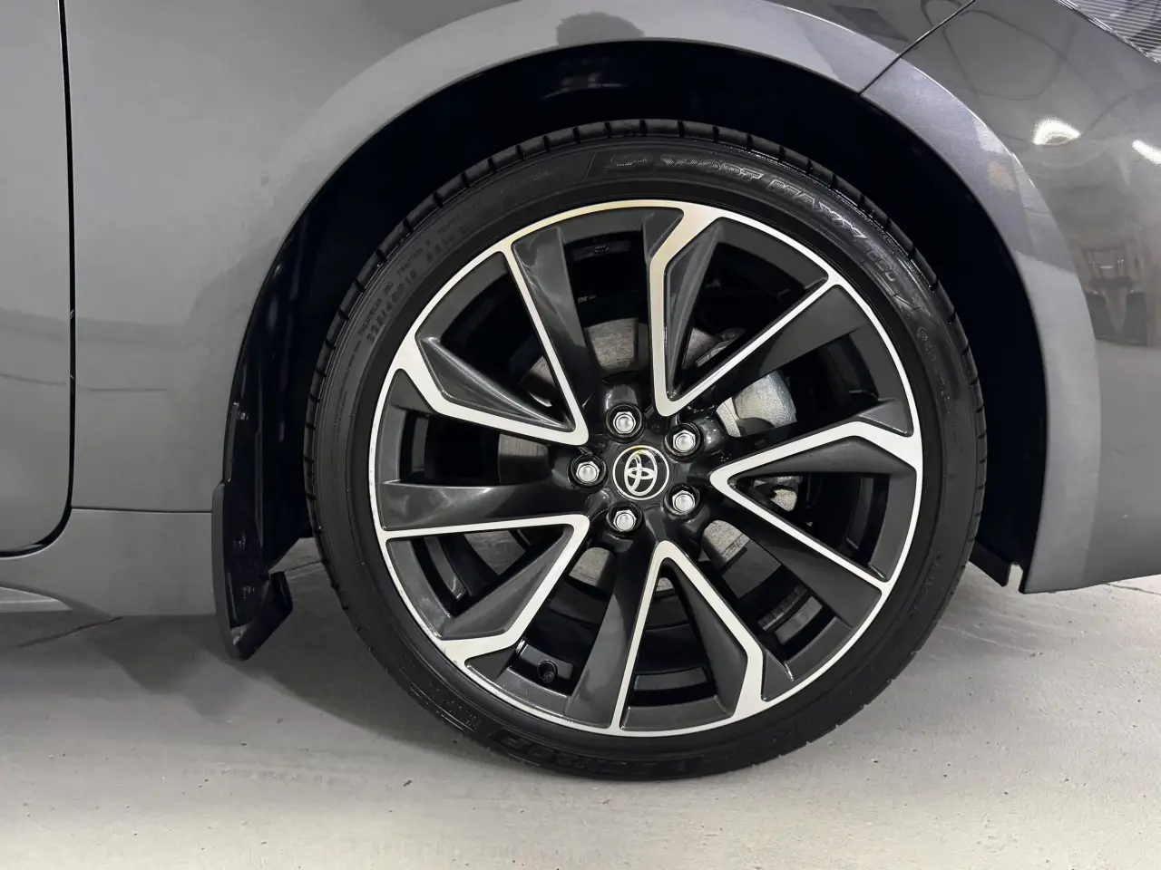 2023 TOYOTA COROLLA Gallery Image 5