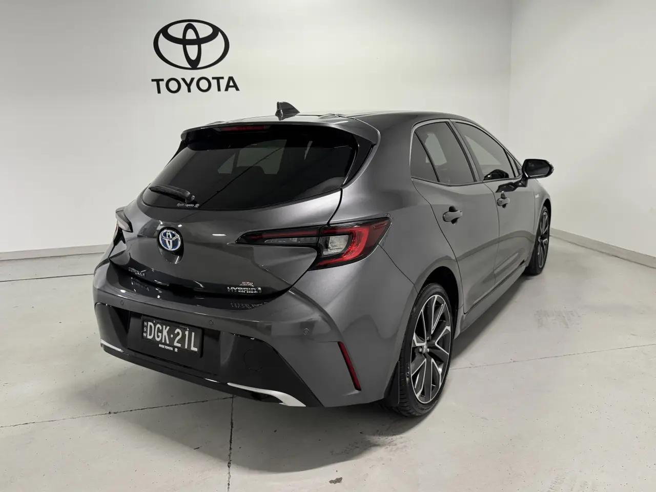 2023 TOYOTA COROLLA Gallery Image 8