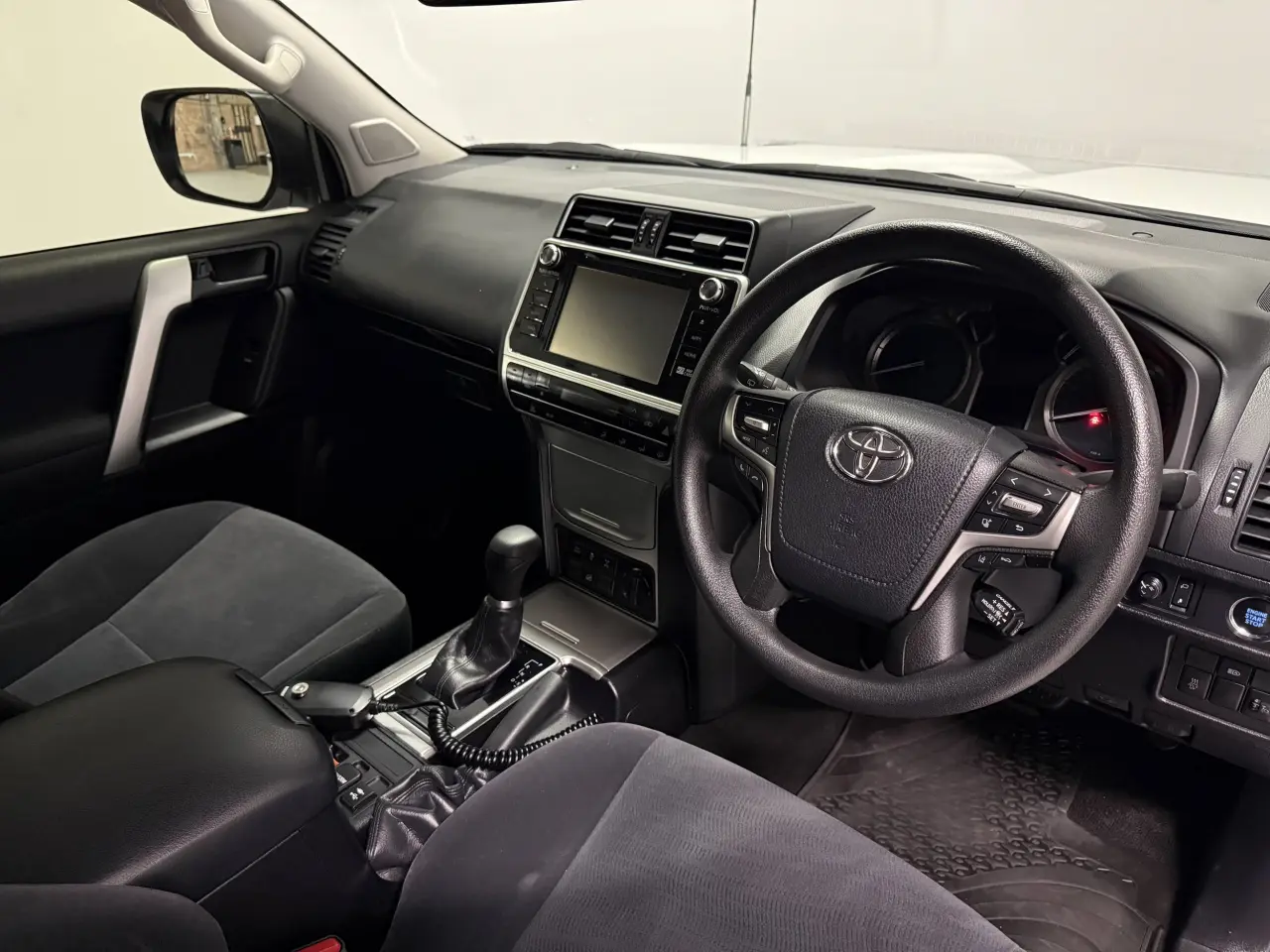 2019 TOYOTA PRADO Gallery Image 10