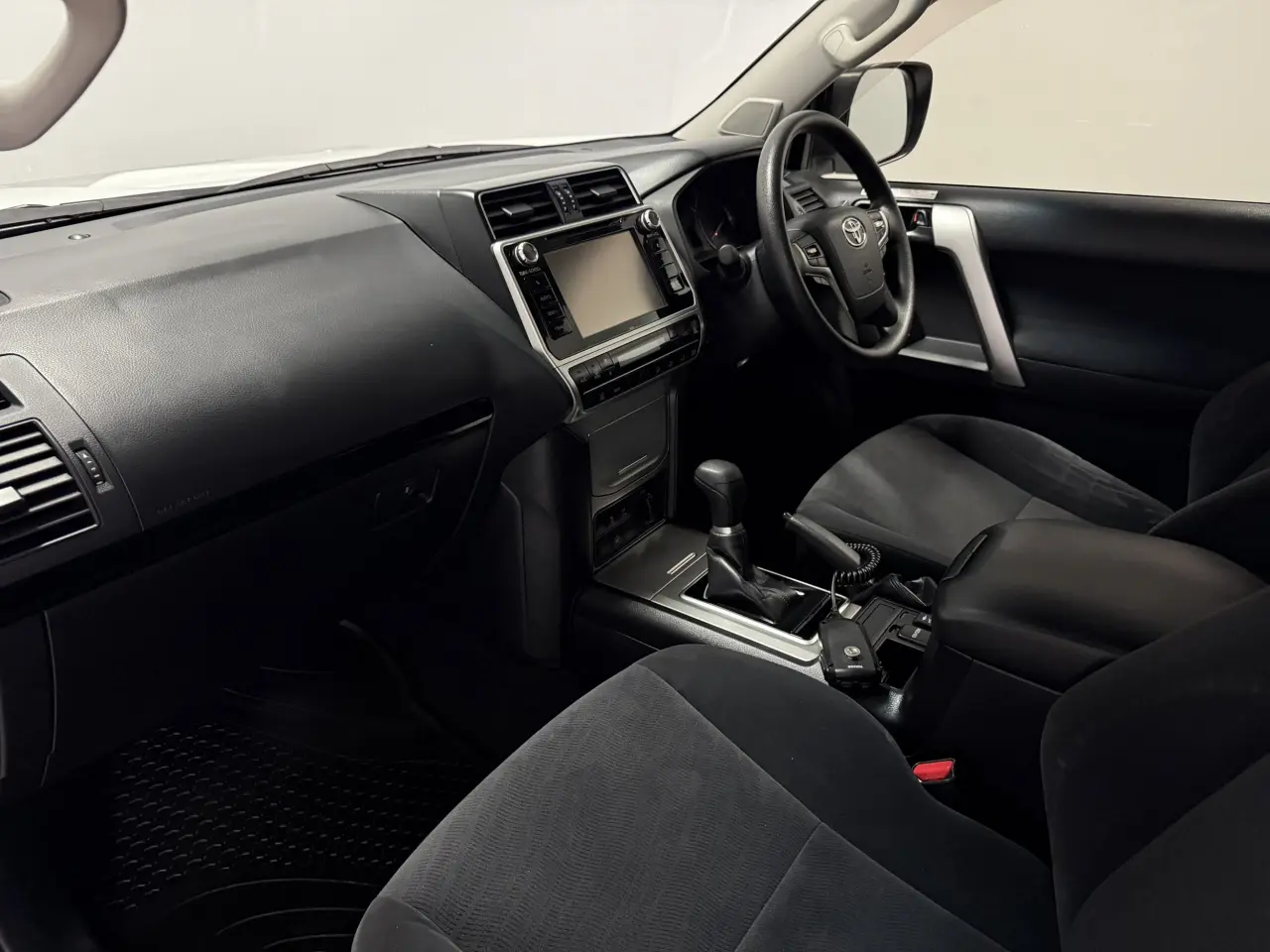 2019 TOYOTA PRADO Gallery Image 13