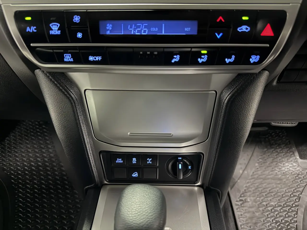 2019 TOYOTA PRADO Gallery Image 18