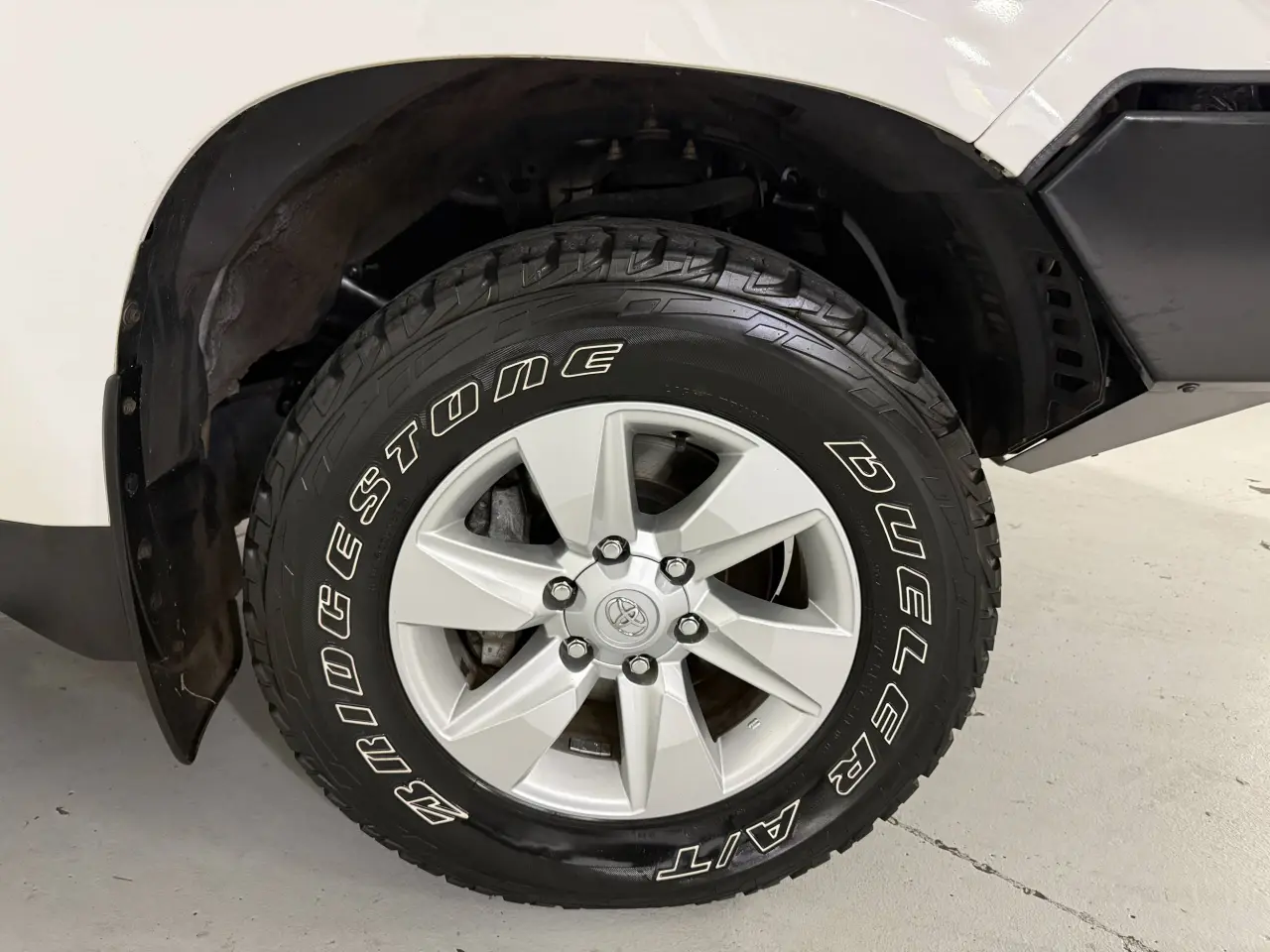 2019 TOYOTA PRADO Gallery Image 5
