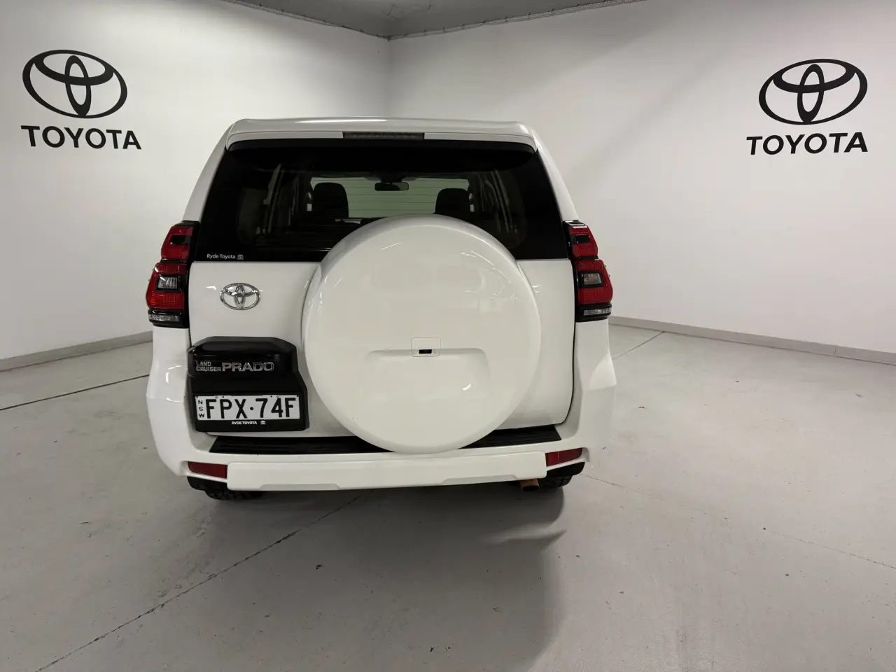 2019 TOYOTA PRADO Gallery Image 6
