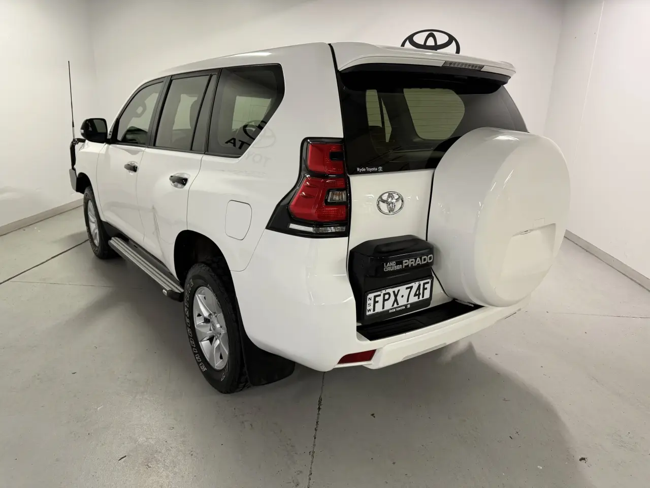 2019 TOYOTA PRADO Gallery Image 8