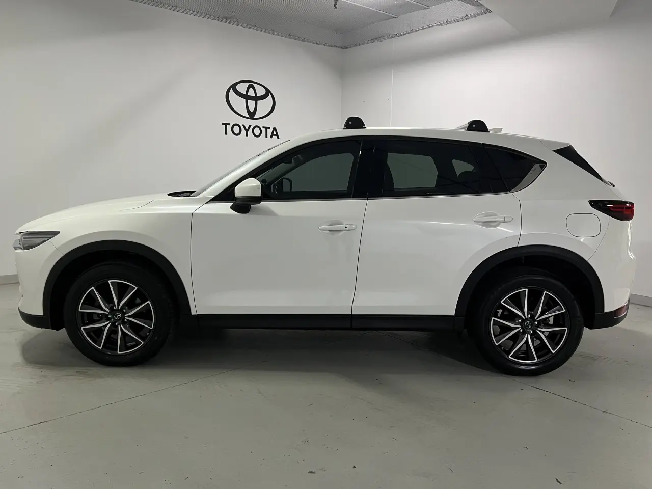 2018 MAZDA CX-5 Gallery Image 9