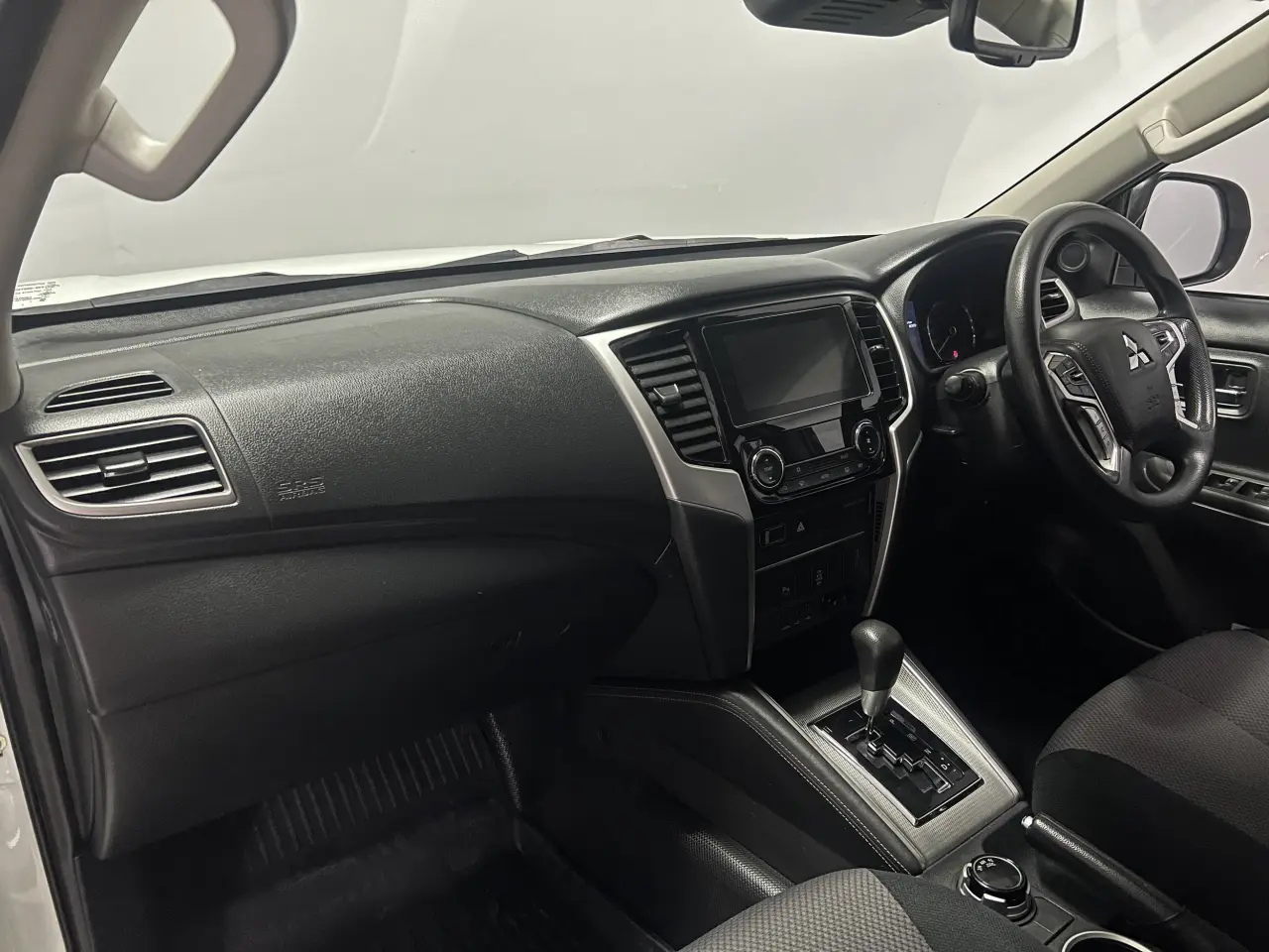 2021 MITSUBISHI TRITON Gallery Image 15