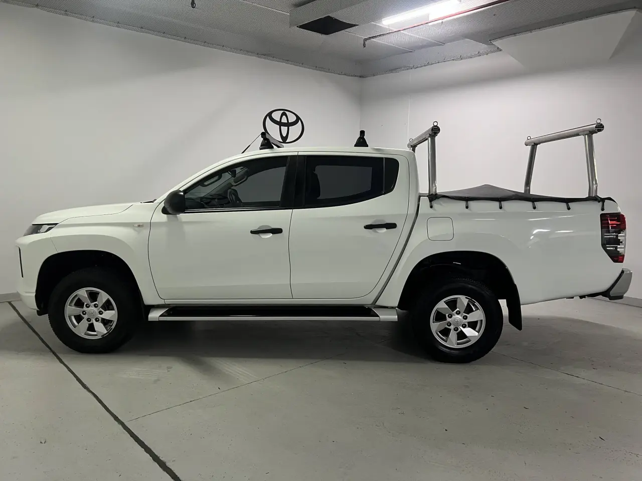 2021 MITSUBISHI TRITON Gallery Image 9